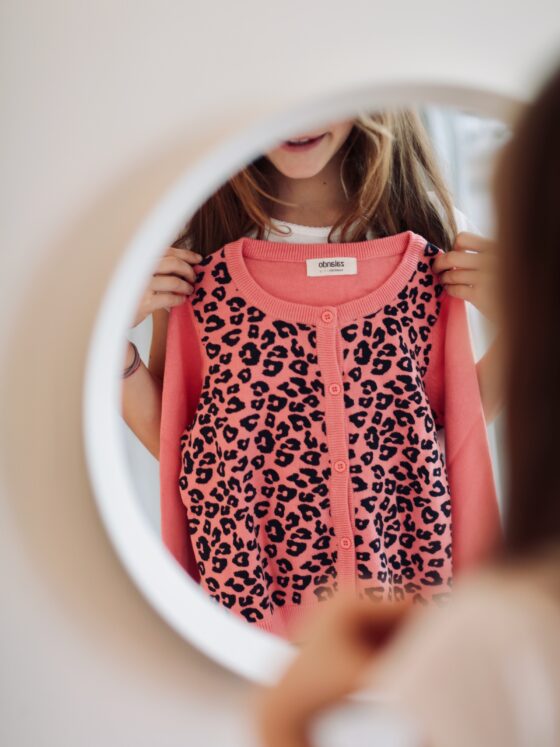 Happy Kleiderschrank – 7 Tricks für eine Garderobe, die Minis UND Mama glücklich macht