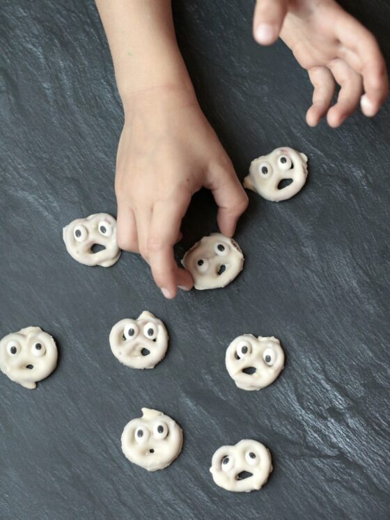 Buhuuu! Von Brezelgeistern bis Gruselbananen – unsere Snacks fürs Halloween-Buffet