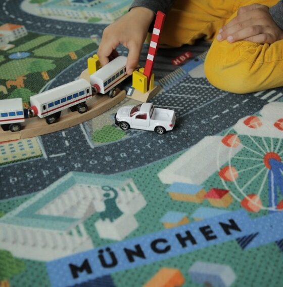 „Mama, nimm bitte mal deinen Popo von der Wiesn…“