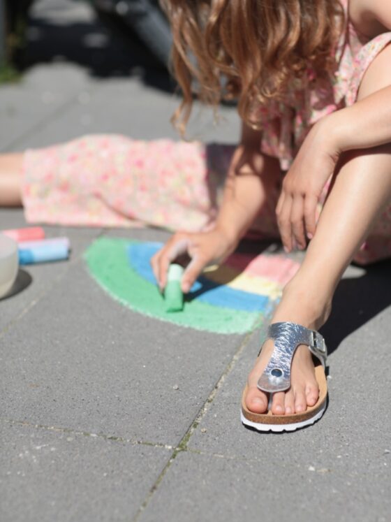 Kommando Krickelkrackel! Fünf lustige Ideen mit Straßenkreide